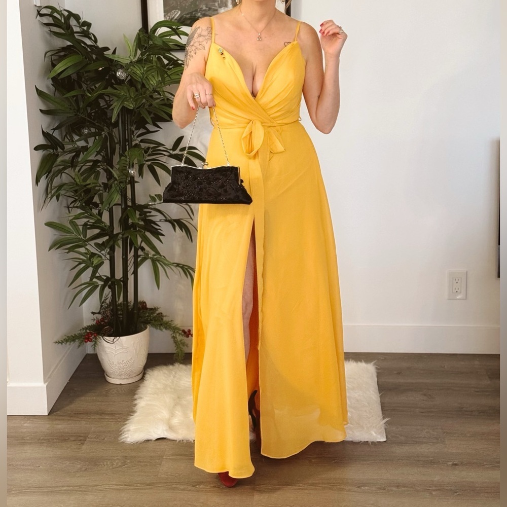 Elegant Yellow Maxi Dress